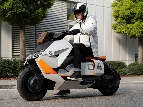 BMW Motorrad Definition CE 04. Новый стиль городской мобильности на двух колесах Фото №1