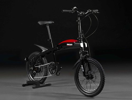 Ducati выпустила электро велосипеды-внедорожники Фото №1